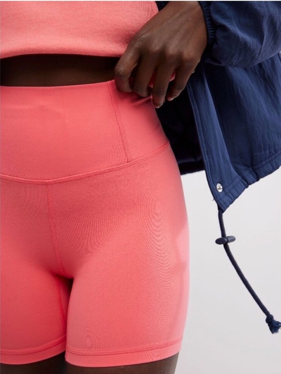 NWT FP MOVEMENT Never Better Bike Shorts / Hibiscus Sz Small - Picture 5 of 10